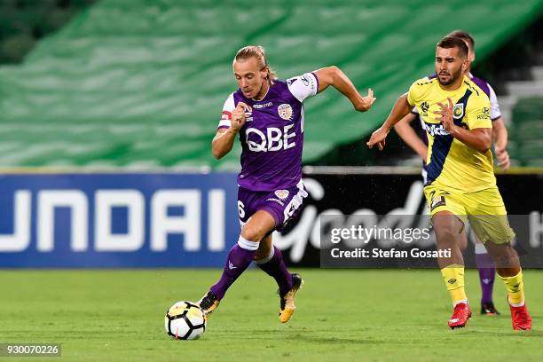 Joseph Mills of the Glory runs the ball during the round 22 A-League match between the Perth Glory and the Central Coast Mariners at nib Stadium on...