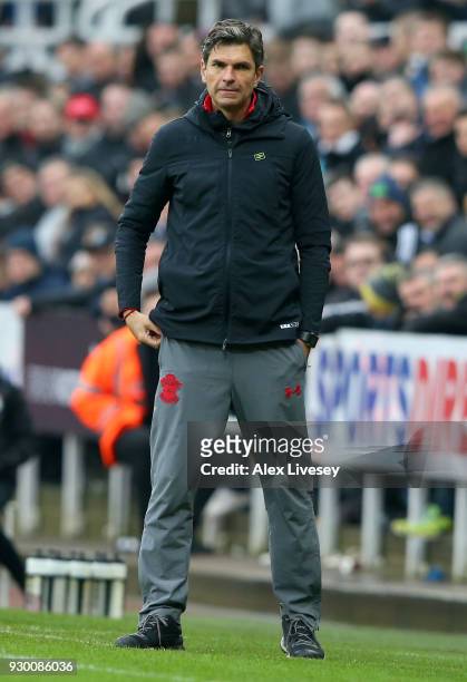 Mauricio Pellegrino, Manager of Southampton looks on during the Premier League match between Newcastle United and Southampton at St. James Park on...