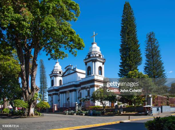 cathedral of alajuela, costa rica - província de alajuela imagens e fotografias de stock