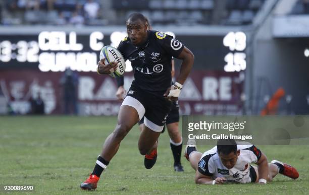 Makazole Mapimpi of the Cell C Sharks during the Super Rugby match between Cell C Sharks and Sunwolves at Jonsson Kings Park Stadium on March 10,...
