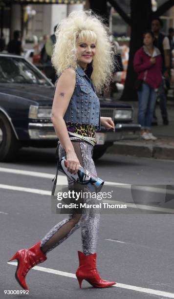 Kim Catrall is seen on the set of the movie"Sex in the City2" on location on the Streets of Manhattan on September 9, 2009 in New York City.