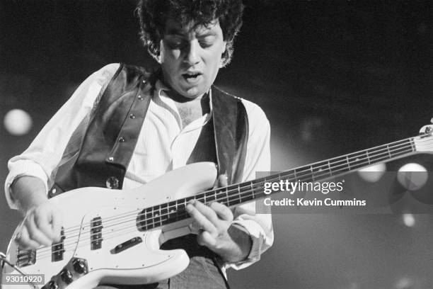 Graham Gouldman of 10CC in concert at the Birmingham Odeon, 19th February 1982.
