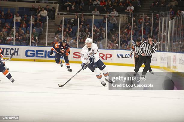 Edmonton Oilers Ales Hemsky in action vs New York Islanders. Uniondale, NY 11/2/2009 CREDIT: Lou Capozzola
