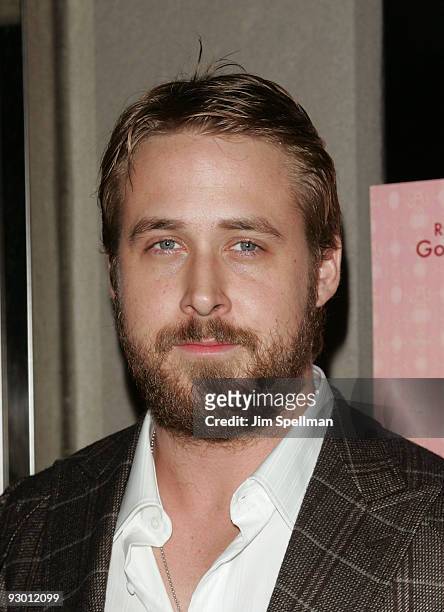 Actor Ryan Gosling arrives at "Lars and the Real Girl" premiere at the Paris Theater on October 3, 2007 in New York City