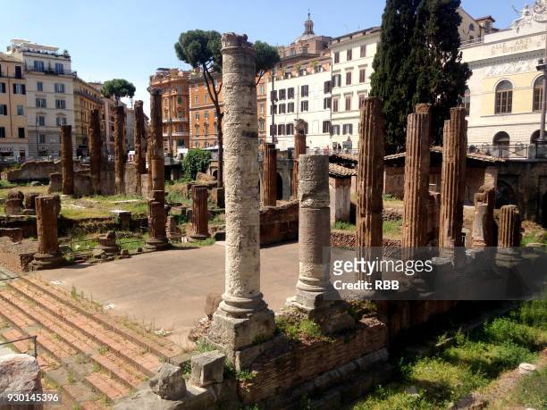 largo di torre argentina rome - largo stock pictures, royalty-free photos & images