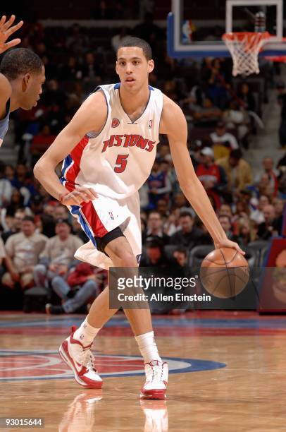 Austin Daye of the Detroit Pistons moves the ball during the game against the Charlotte Bobcats on November 11, 2009 at The Palace of Auburn Hills in...