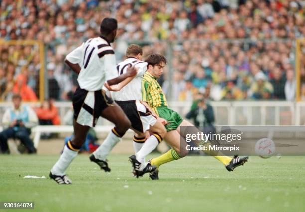 English League Division Two Play Off Final at Wembley Stadium. West Bromwich Albion 3 v Port Vale 0. Action during the match, 30th May 1993.