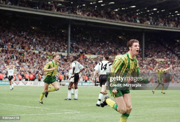 English League Division Two Play Off Final at Wembley Stadium. West Bromwich Albion 3 v Port Vale 0. West Brom's Andy Hunt celebrates after he scored...