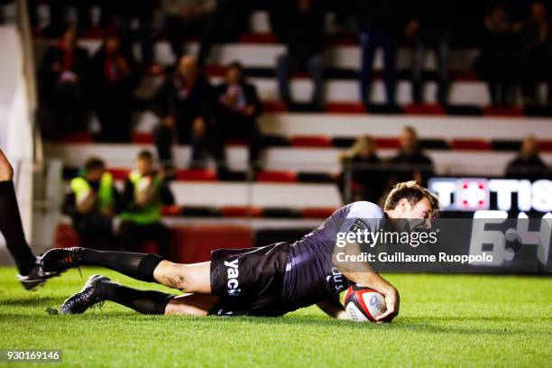 Score a try Vincent Clerc of Toulon during the French Top 14 match between Toulon and Agen at Felix Mayol Stadium on March 10, 2018 in Toulon, France.