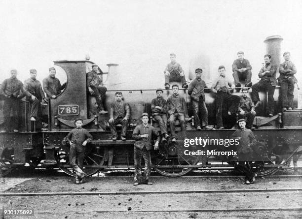 Steam Engine 1900 19th Century Steam Locomotive Photos and Premium High Res Pictures ...