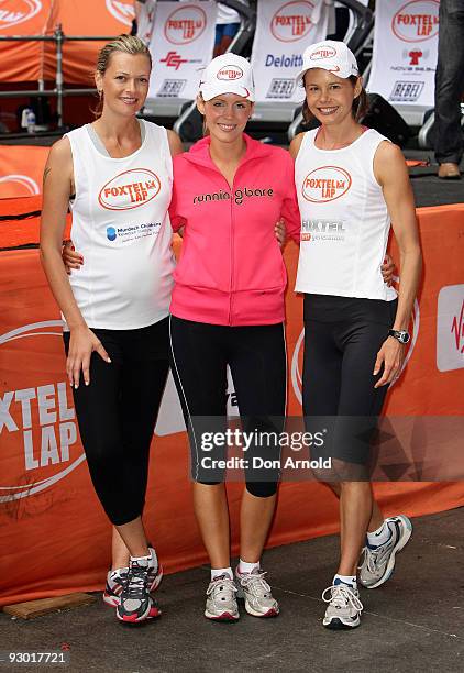 Model Sarah Murdoch and television presenters Sophie Falkiner and Antonia Kidman take part in The Foxtel Lap 2009, whereby teams of 20 compete to run...