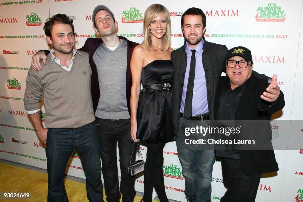 Actors Charlie Day, Glenn Howerton, Kaitlin Olson, Rob McElhenney and Danny DeVito attend the 'It's Always Sunny in Philadelphia' new Christmas...