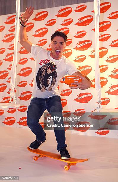 Musician Dean Geyer poses backstage with the blimp award for Fave Aussie Hottie during the Australian Nickelodeon Kids' Choice Awards 2009 at Hisense...