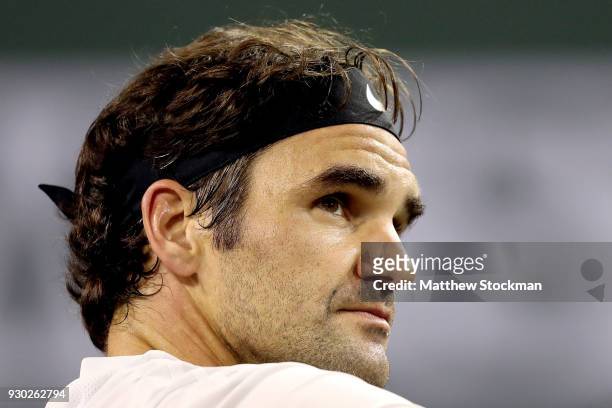 Roger Federer of Switzerland cools down between games while playing Federico Delbonis of Argentina during the BNP Paribas Open at the Indian Wells...