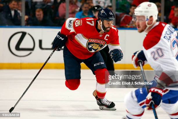 Derek MacKenzie of the Florida Panthers skates for position against the Montreal Canadiens at the BB&T Center on March 8, 2018 in Sunrise, Florida.