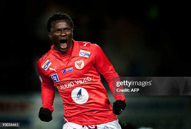 Nigerian Abiola Dauda of Kalmar FF plays at the Fredriksskans IP stadium in Kalmar on October 27, 2009. AFP PHOTO/ANDREAS HILLERGREN