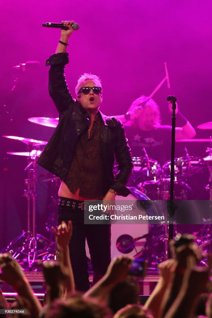 Stone Temple Pilots Perform At Marquee Theatre