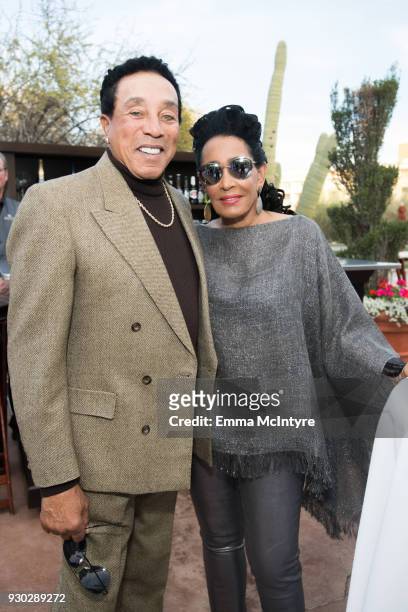 Smokey Robinson and Frances Glandney attends the Celebrity Fight Night's Founders Club Dinner on March 9, 2018 in Phoenix, Arizona.