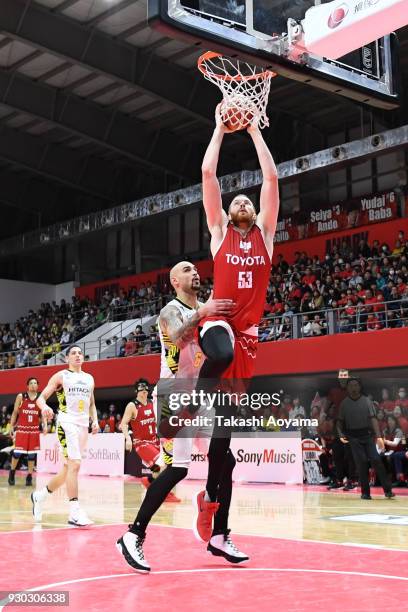 Alex Kirk of the Alvark Tokyo goes up for a dunk during the B.League game between Alvark Tokyo and Sun Rockers Shibuya at Arena Tachikawa Tachihi on...