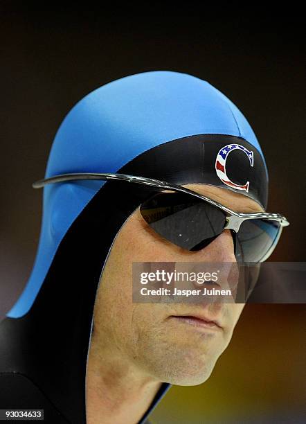 Chad Hedrik of the USA concentrates on his start prior to racing Mikael Flygind-Larsen of Norway in the 1500m race during the Essent ISU speed...