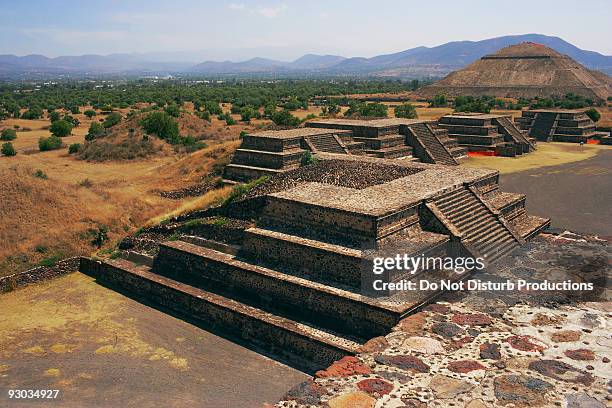 ruins of a pyramid, moon pyramid, teotihuacan, mexico - pyramid of the moon stock pictures, royalty-free photos & images