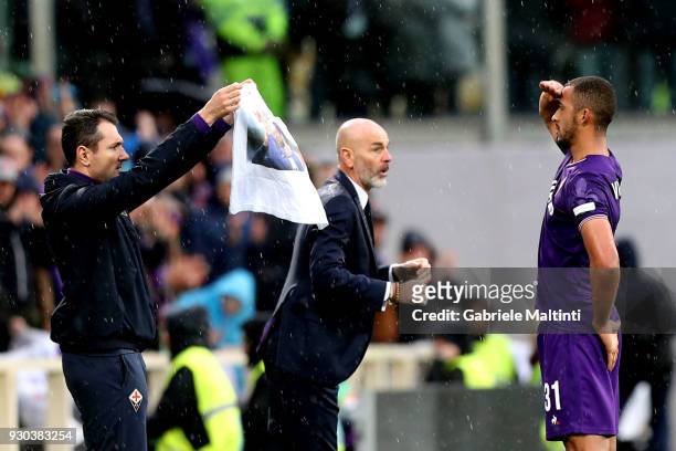 Bruno Gaspar of ACF Fiorentina celebrates after scoring a goal during the serie A match between ACF Fiorentina and Benevento Calcio at Stadio Artemio...