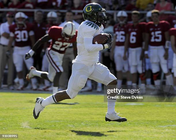 Running back LaMichael James of the Oregon Ducks breaks loose for a 60 yard touchdown run in the first quarter of the game against the Stanford...