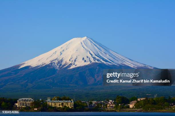 mt fuji - kamal zharif stockfoto's en -beelden