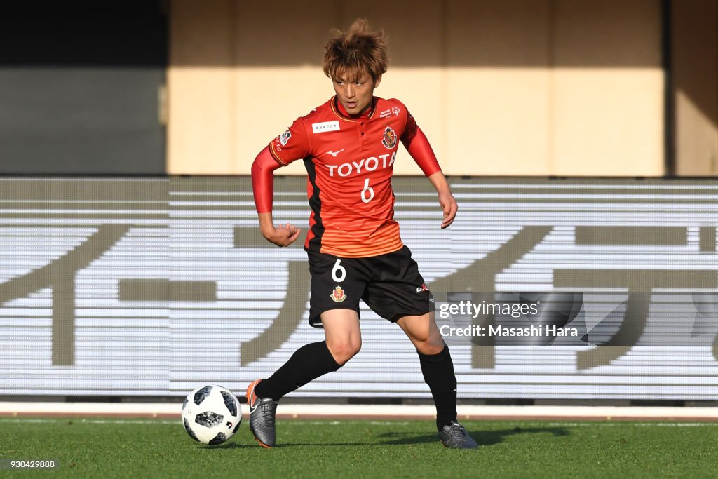 Shonan Bellmare v Nagoya Grampus - J.League J1