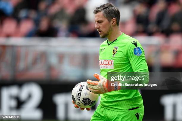 Remko Pasveer of Vitesse during the Dutch Eredivisie match between FC Utrecht v Vitesse at the Stadium Galgenwaard on March 11, 2018 in Utrecht...