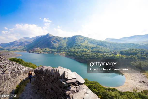 hiking in snowdonia national park, wales, uk. - dinorwic quarry stock pictures, royalty-free photos & images