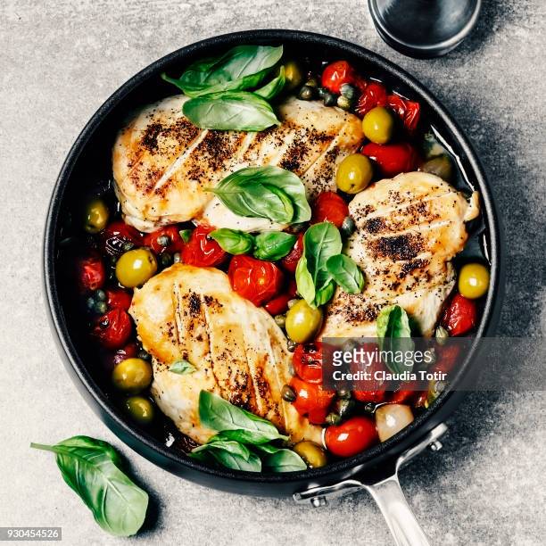 chicken stew - chicken stew stock pictures, royalty-free photos & images