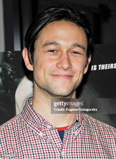 Joseph Gordon Levitt attends the "Uncertainty" premiere at IFC Center on the November 13, 2009 in New York City.