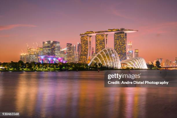 singapore - singapore - marina bay singapur stock pictures, royalty-free photos & images