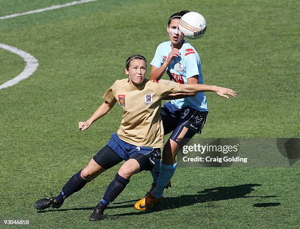 Pelay Ingles of the Jets contests during the round seven W-League match between Sydney FC and the Newcastle Jets at Seymour Shaw on November 14, 2009...