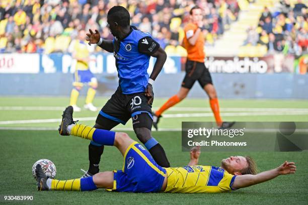 Marvelous Nakamba midfielder of Club Brugge, Roman Bezus midfielder of STVV during the Jupiler Pro League match between K. Sint-Truidense VV and Club...