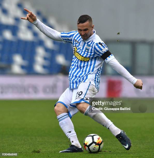 Jasmin Kurtic of Spal in action during the serie A match between US Sassuolo and Spal at Mapei Stadium - Citta' del Tricolore on March 11, 2018 in...