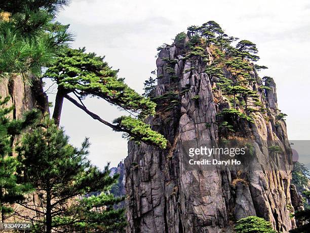 huangshan, anhui, china - huangshan mountains stock pictures, royalty-free photos & images