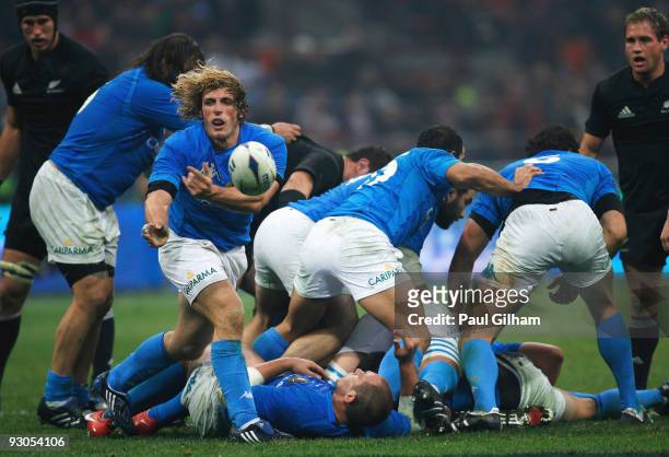 Mirco Bergamasco of Italy releases the ball during the international rugby match between Italy and New Zealand at the San Siro Stadium on November...