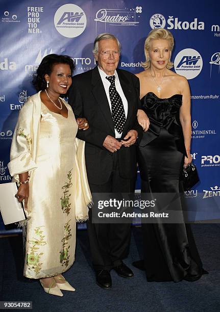 Host Ute Ohoven welcomes Karl-Heinz and Almaz Boehm at the Unesco Charity Gala 2009 at the Maritim Hotel on November 14, 2009 in Dusseldorf, Germany.