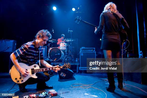 Dean Wareham of Dean & Britta performs on stage at Sala Apolo on November 13, 2009 in Barcelona, Spain.