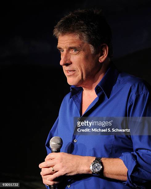 Television host/comedian Craig Ferguson does a surprise performance at The Ice House Comedy Club on November 13, 2009 in Pasadena, California.