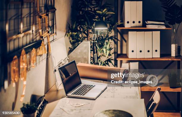 Messy Conference Room Photos and Premium High Res Pictures - Getty Images