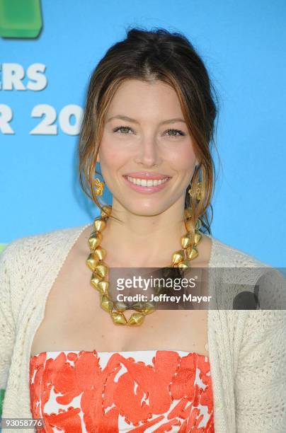 Actress Jessica Biel arrives to the Los Angeles premiere of 'Planet 51' at Mann Village Theatre on November 14, 2009 in Westwood, California.