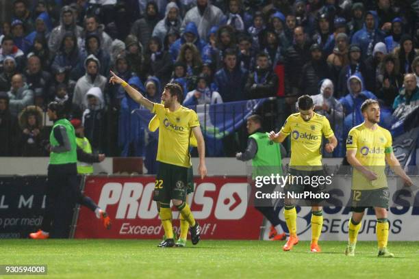 Pacos Ferreira's Portuguese defender Miguel Vieira celebrates after scoring a goal during the Premier League 2017/18 match between Pacos Ferreira and...