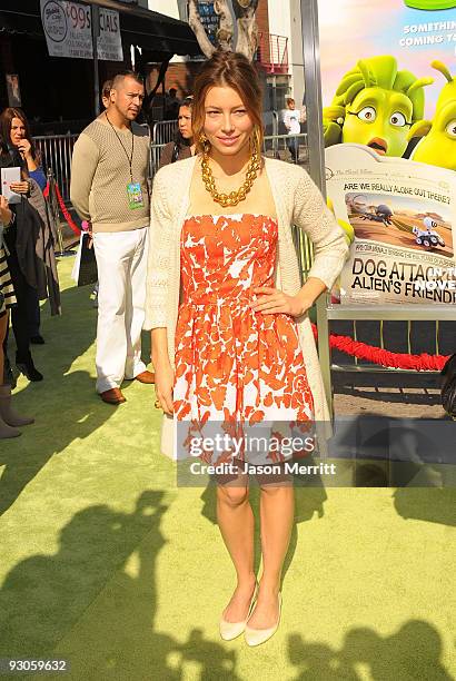 Actress Jessica Biel arrives to the premiere of Columbia Pictures' 'Planet 51' at the Mann Village Theatre on November 14, 2009 in Westwood,...