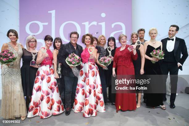 Groupshot with all award winners and the eulogists Gerit Kling, Francis Fulton Smith, Veronica Ferres, Angelina Kirsch and Franziska Knuppe and the...