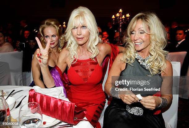 Gunilla von Bismarck and Princess Bea von Auersperg attend the Unesco Charity Gala 2009 at the Maritim Hotel on November 14, 2009 in Dusseldorf,...