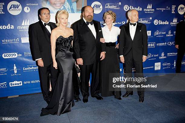 Mario Ohoven, Ute Ohoven, Bud Spencer, Jane Fonda and Alexander Schischlik attend the Unesco Charity Gala 2009 at the Maritim Hotel on November 14,...