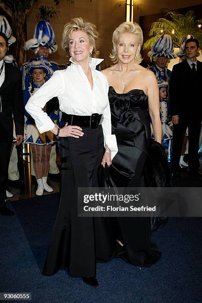 Actress Jane Fonda and host Ute Ohoven attend the Unesco Charity Gala 2009 at the Maritim Hotel on November 14, 2009 in Dusseldorf, Germany.